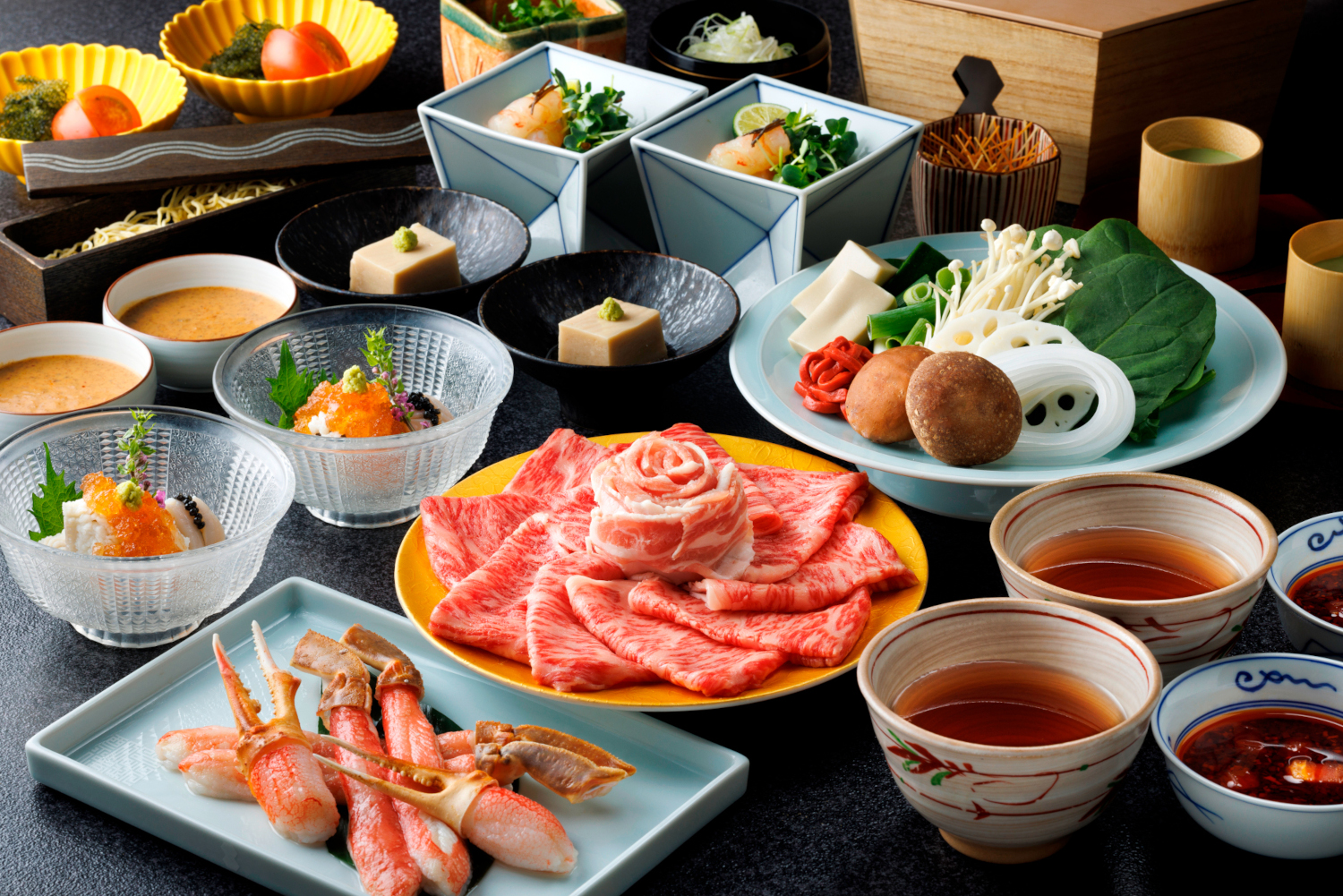 [冬のおすすめ]<br>神戸牛と銘柄豚の肉乃華、ずわい蟹のしゃぶしゃぶコース 香水亭 かすいてい